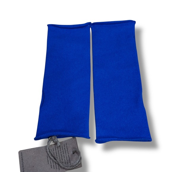 NWT Newtone Brand Royal Blue Knit Wool Angora Blend Arm Warmers Made in Scotland - Picture 2 of 11